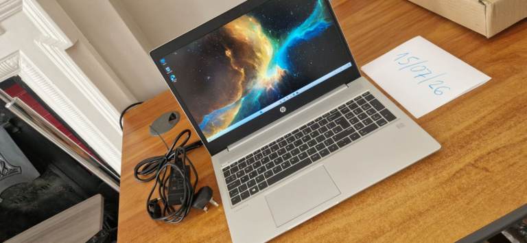 Warranty 15.6" Business multimedial HP laptop Core i5 16GB 256GB Windows 11 MS Office Computer