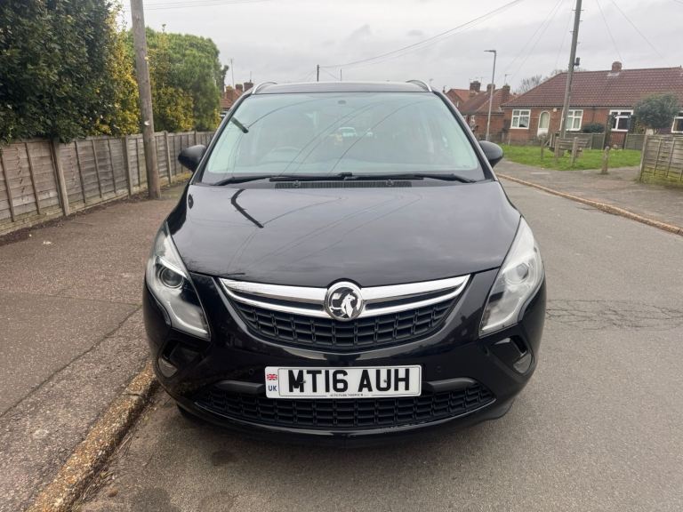 2016 VAUXHALL ZAFIRA TOURER SRI TURBO 140. (7 SEATER FAMILY CAR).