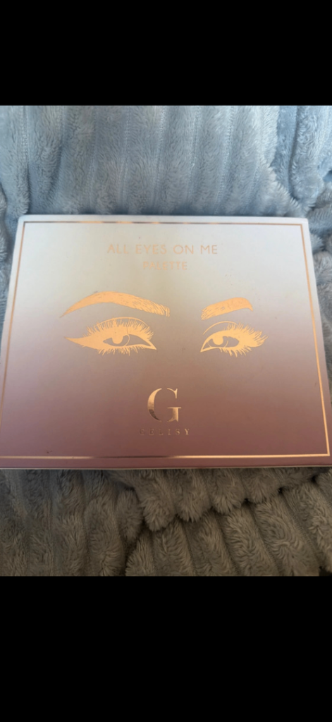 Giselle Cosmetics All Eyes On Me Palette – Good Condition