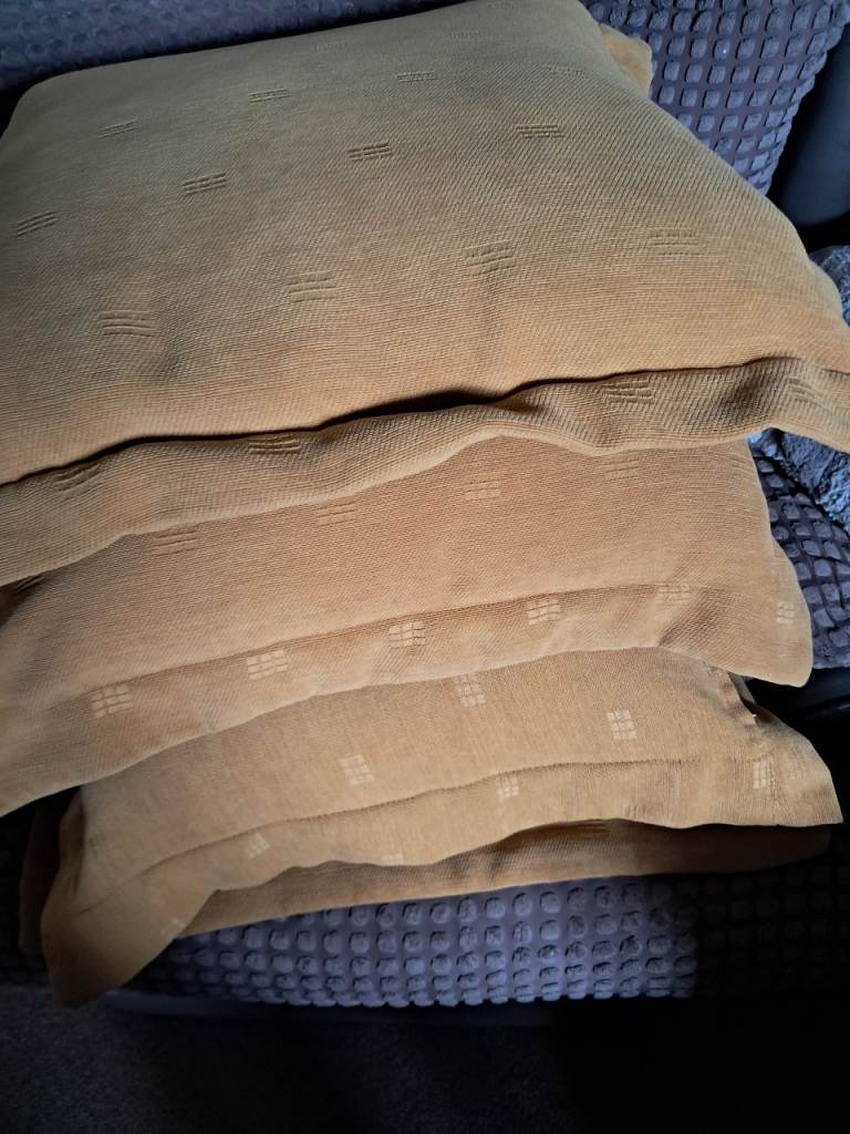 Cushions  (4)