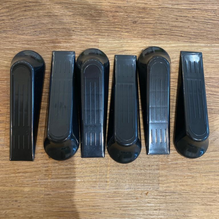 6PK plastic door stoppers 