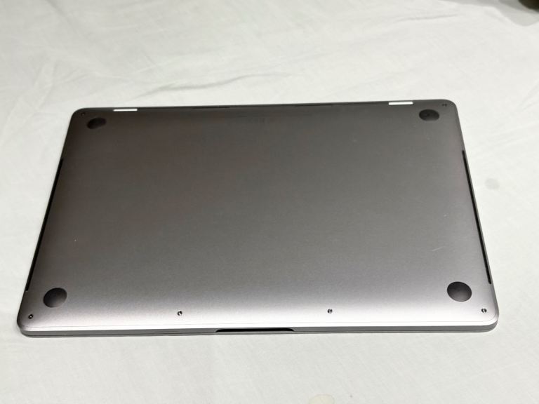 CAN HAND DELIVER, MACBOOK PRO 2019 13” LAPTOP I7, 16GB RAM, 512 GB, SPACE GREY, 