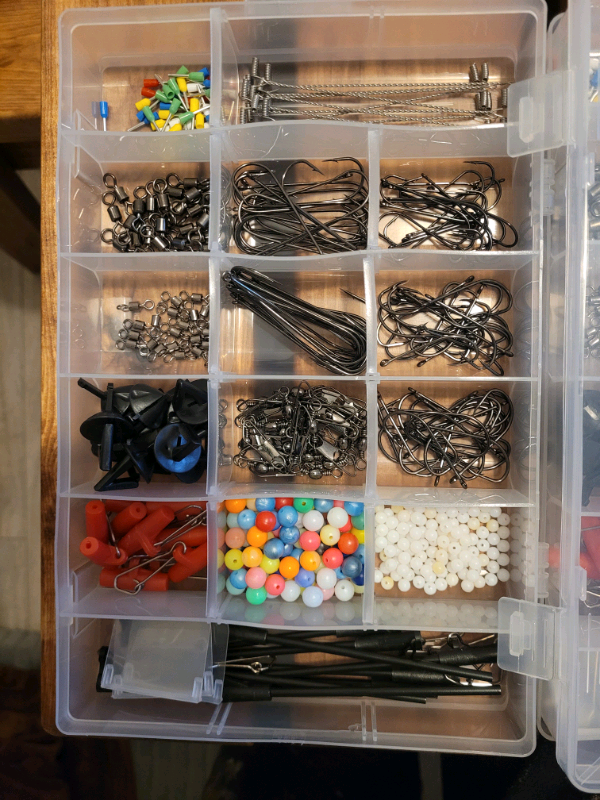 Sea fishing terminal tackle box