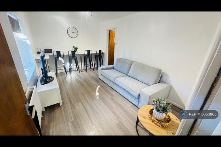 1 bedroom in Wrecclesham Road, Farnham, GU9 (#3063863)