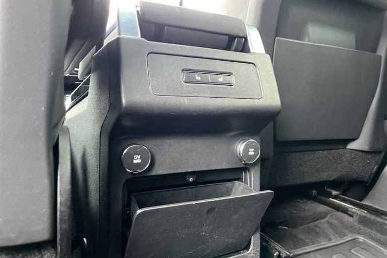 2019 Land Rover Discovery 2.0 SD4 HSE 5dr Auto ESTATE DIESEL Automatic