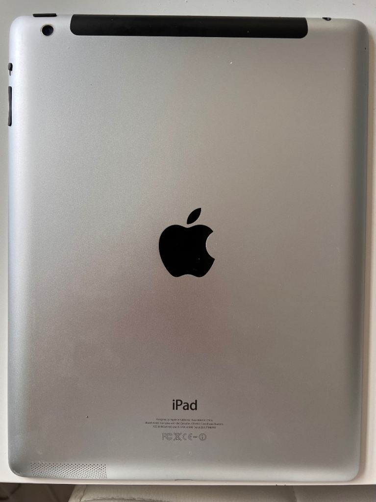 iPad 4th generation, cellular SIM card, good condition and no scratches.