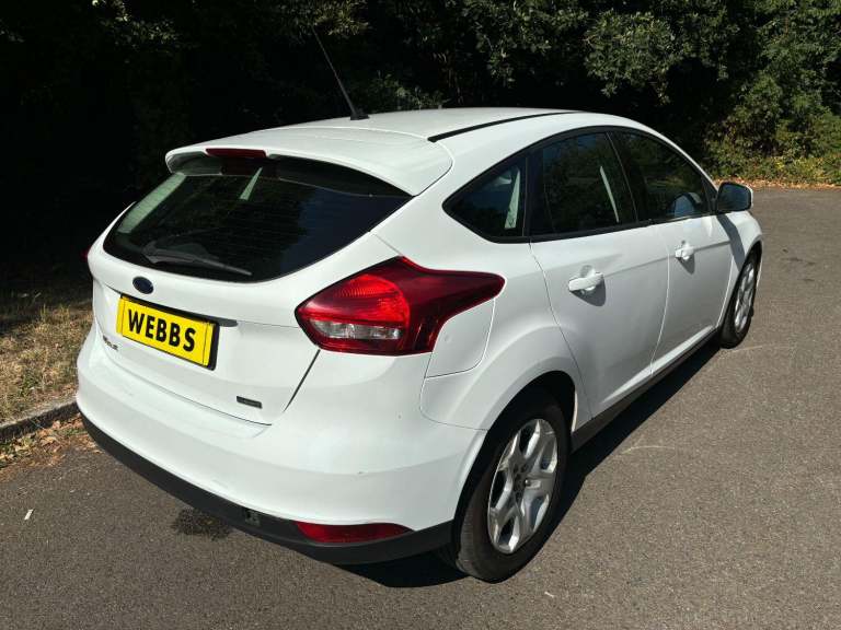 FORD FOCUS 1.0 T EcoBoost 99g Style White Manual Petrol 2016