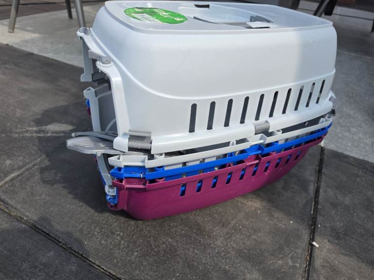 Pet carrier