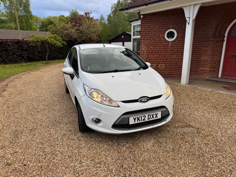 Ford, FIESTA, Hatchback, 2012, Manual, 1399 (cc), 5 doors
