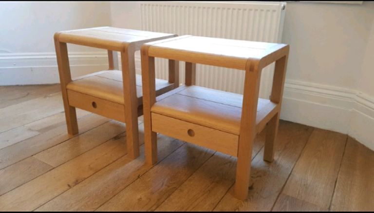 2 x Habitat Radius Solid Oak Bedside Tables (Pair)