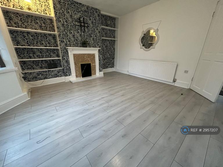 2 bedroom house in Rothley Avenue, Nottingham, NG3 (2 bed) (#2957207)