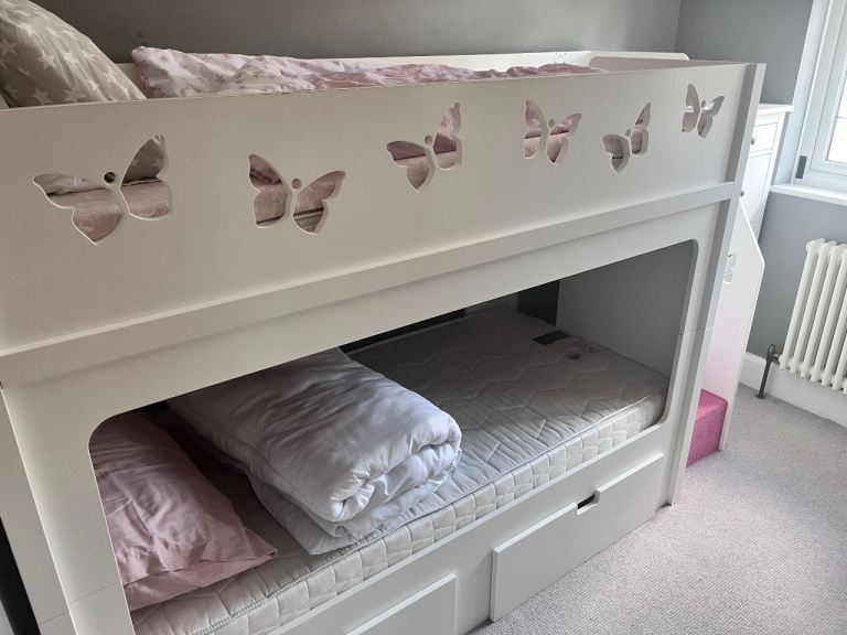 Children’s Bunk Bed with steps