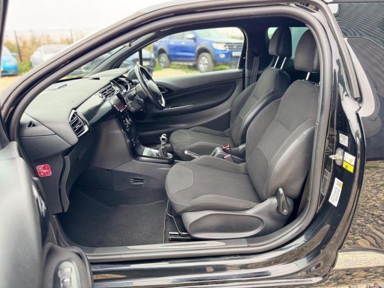 2015 DS Automobiles DS 3 1.6 BlueHDi DStyle Nav Euro 6 (s/s) 3dr HATCHBACK Diesel Manual