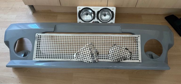 Brand new rare genuine Renault 5 gt tuning evo front bumper complete with lights and mesh