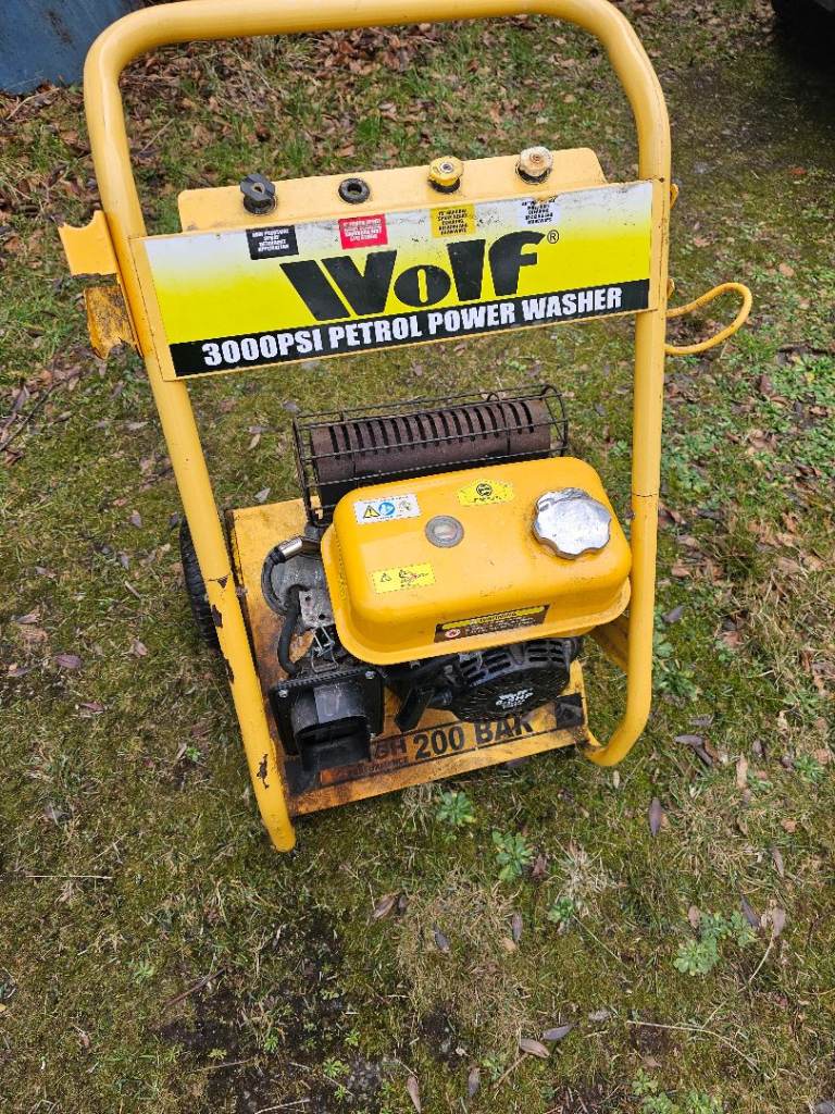 Petrol power washer engine and frame