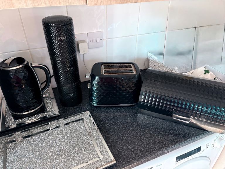 Black kitchen bundle 