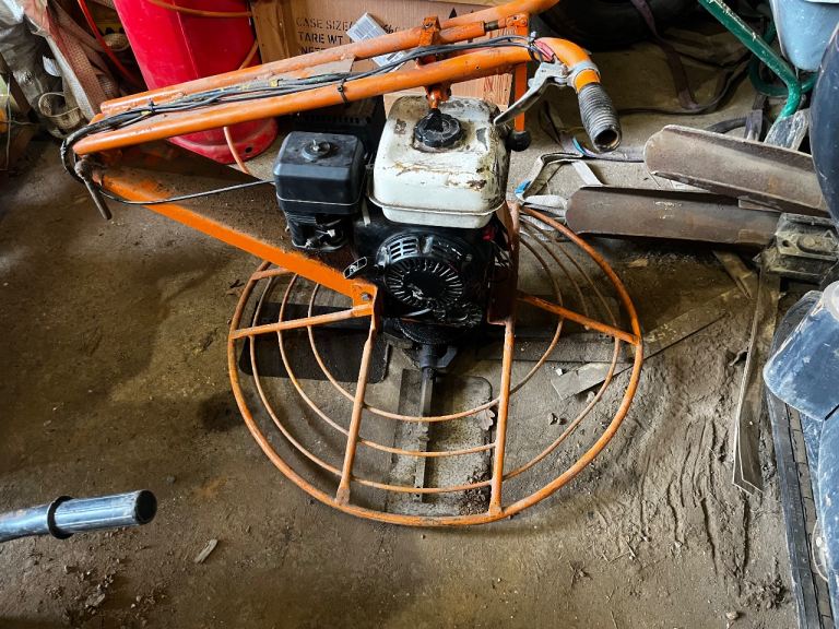  Petrol Power Float for Concrete Finishing, Good Working Order