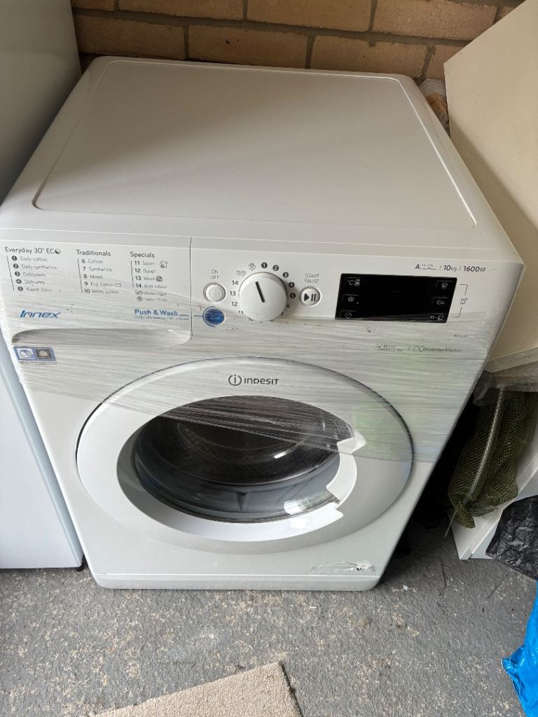 Indesit Innex 10kg Washing Machine - Excellent Condition