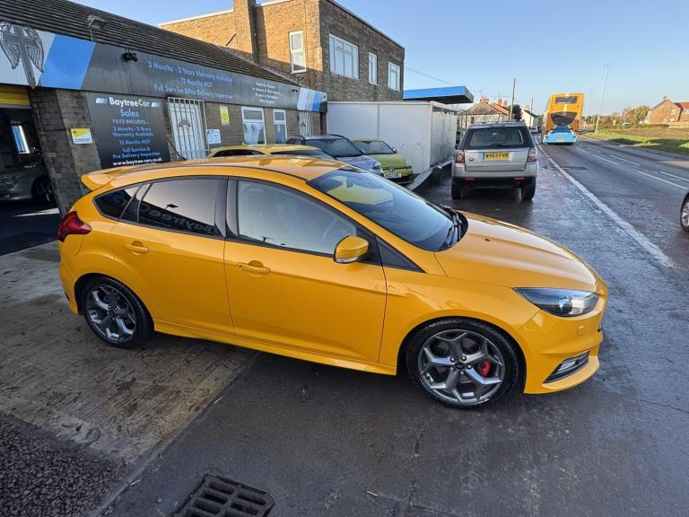 FORD FOCUS 2.0 TDCi ST-3 Yellow Auto Diesel 2018