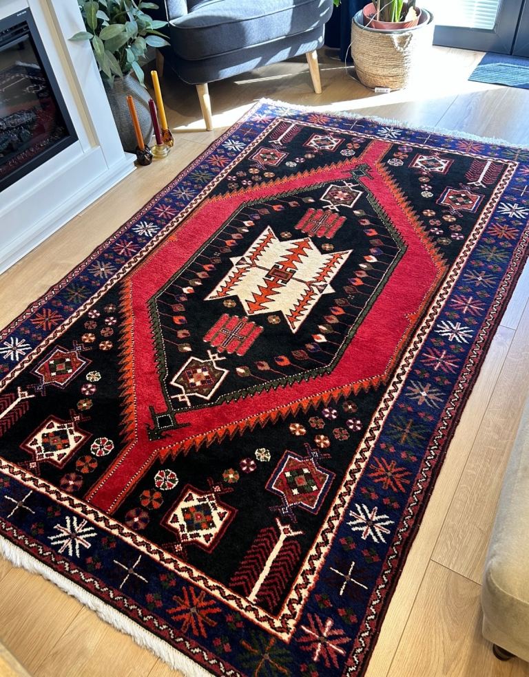 Large persian hamadan rug 