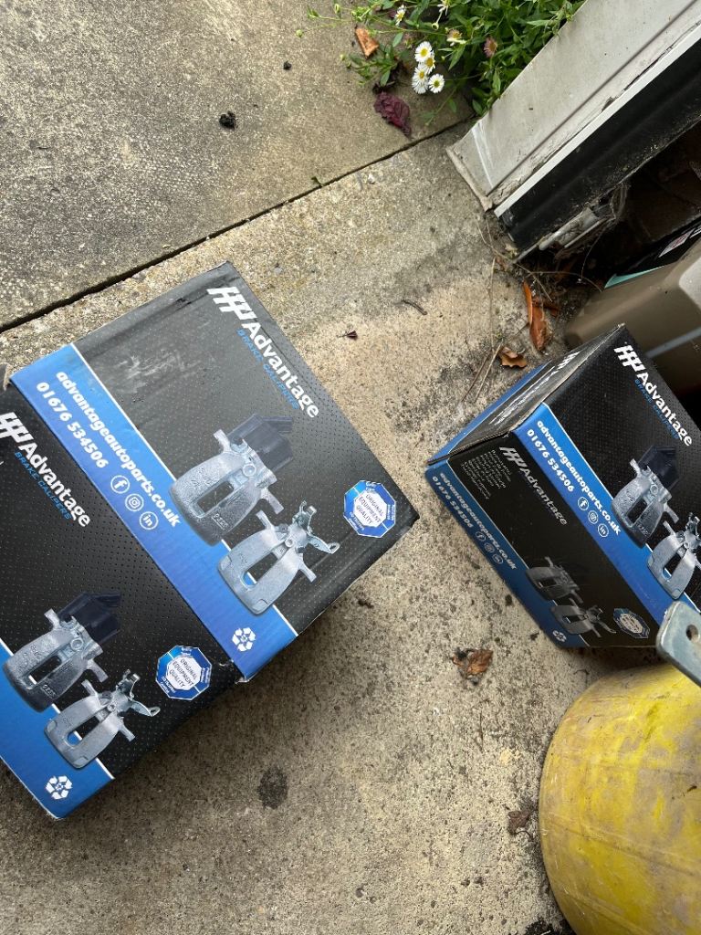Suzuki jimny gen 3 brake calipers 