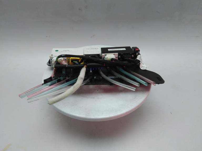 Landrover Range Rover Seat Valve Rh 2009-2013