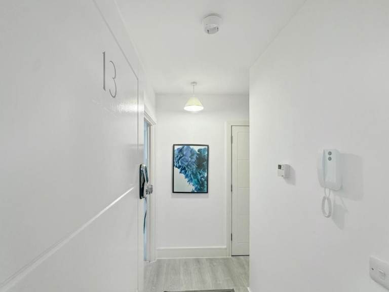 2 Bed Flat, Towergate House, MK9