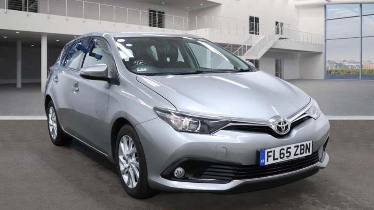 2015 Toyota Auris 1.2 VVT-i Business Edition CVT Euro 6 (s/s) 5dr HATCHBACK Petrol Automatic