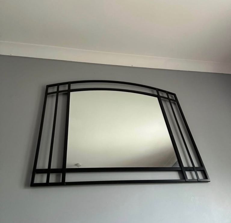 Large mirror 