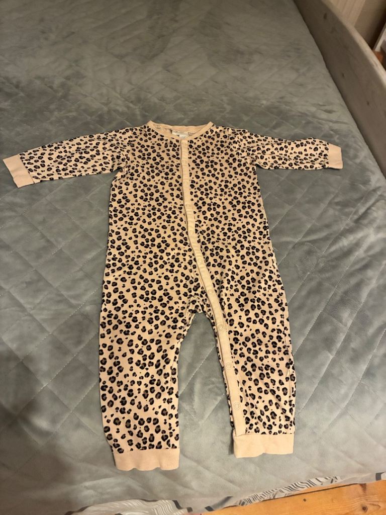 H&M sleepsuit
