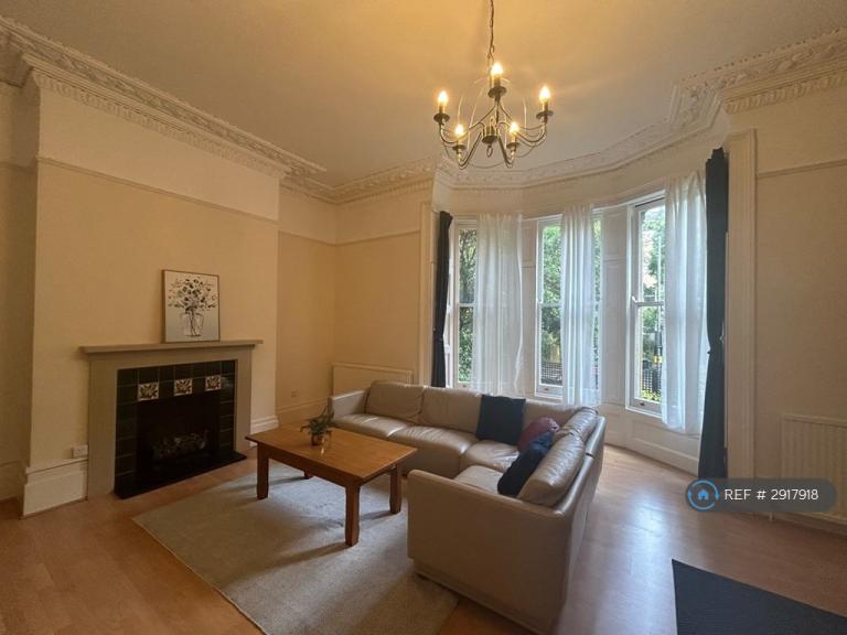 2 bedroom flat in Ashgrove Road, Bristol, BS6 (2 bed) (#2917918)