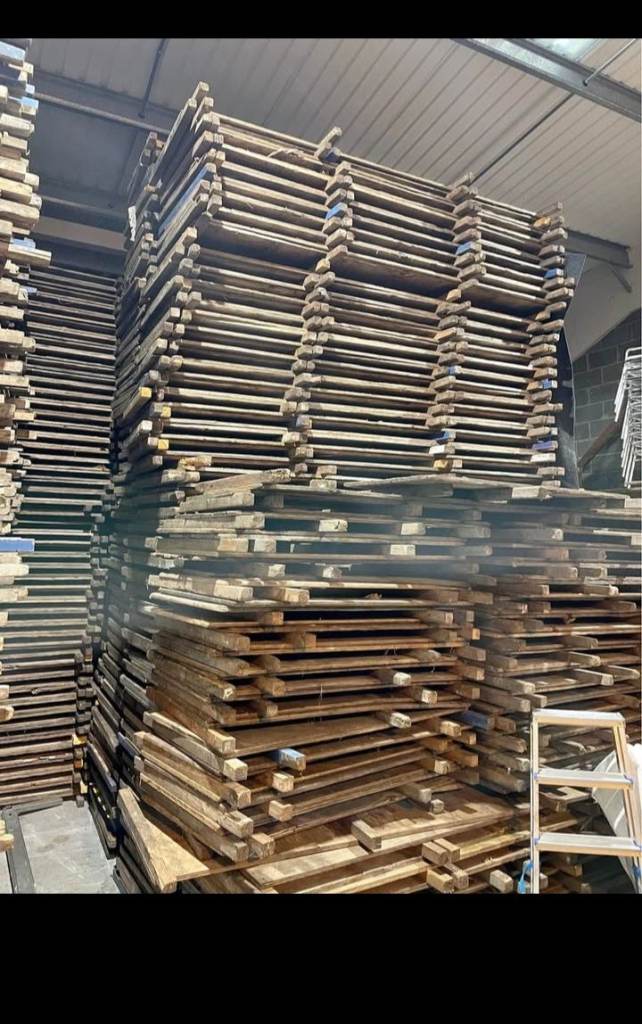 Wood floor - FREE - FREE - FREE