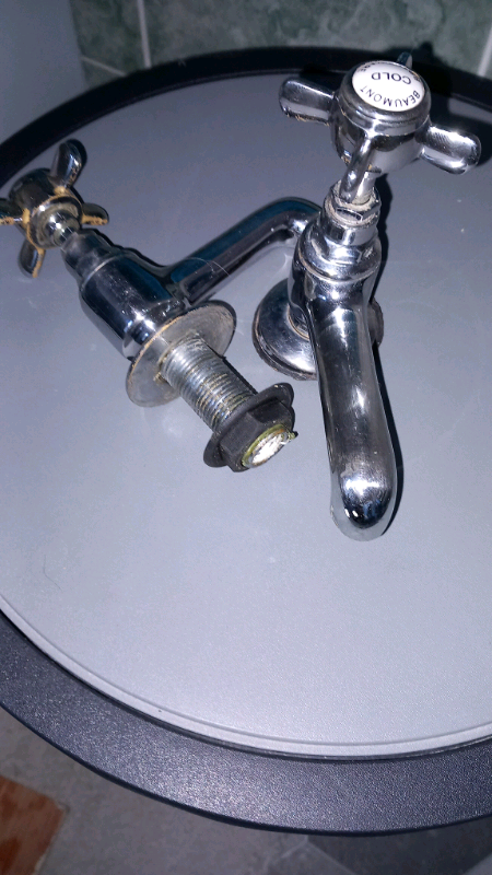Beaumont basin sink taps