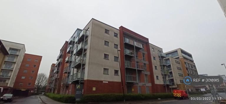 2 bedroom flat in Endeavour House, Salford, M5 (2 bed) (#3018915)