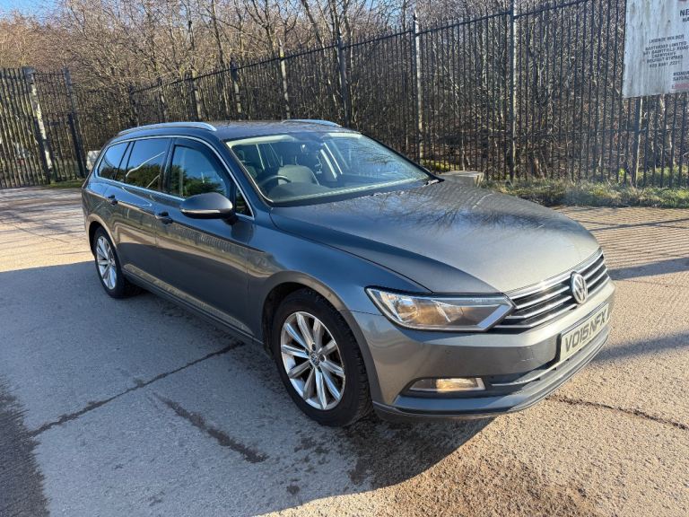 FULL SERVICE HISTORY TIMING BELT DONE £20 TAX NEW MODEL SPACIOUS ESTATE!