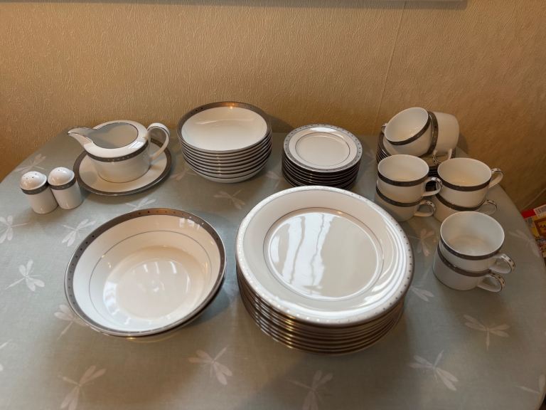  Fairmont Fine China full dinner service