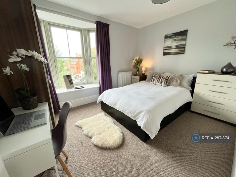 1 bedroom in Clickers Drive, Northampton, NN5 (#2871874)