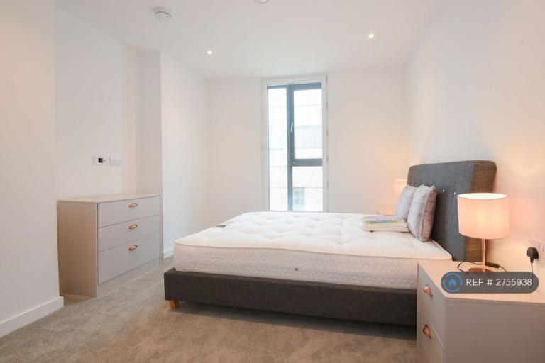 1 bedroom flat in Wharf End, Trafford Park, Manchester, M17 (1 bed) (#2755938)