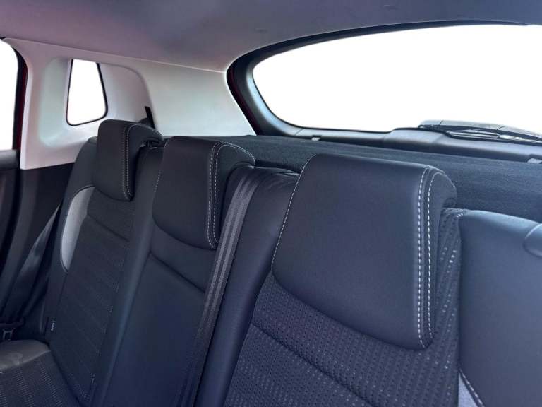 2018 Peugeot 2008 1.2 PureTech Allure 5dr HATCHBACK PETROL Manual