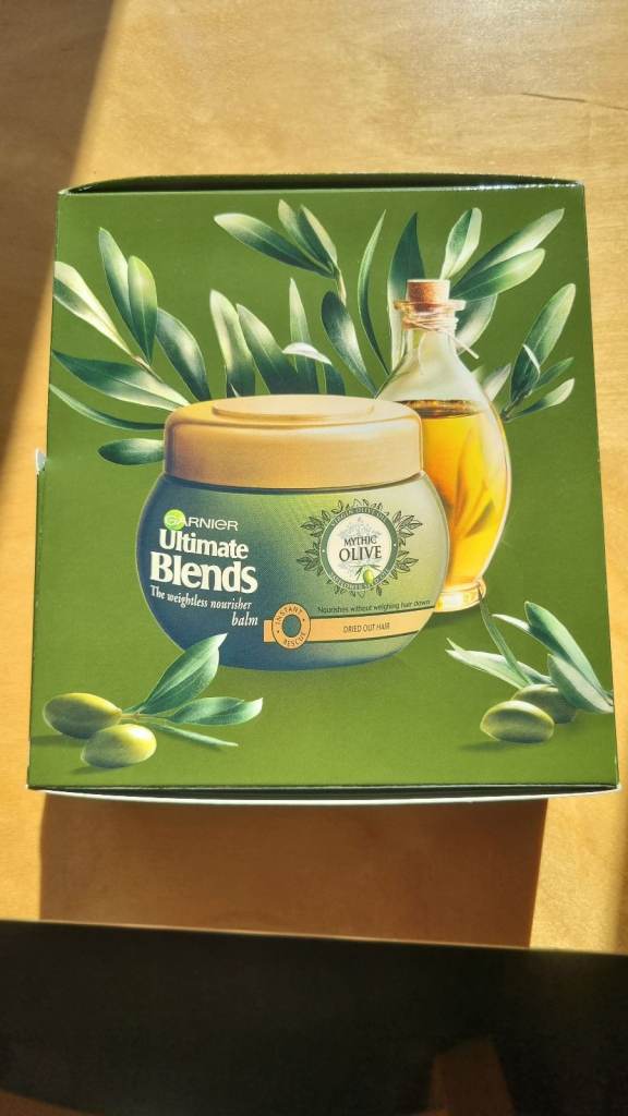 Free: Garnier ultimate blends hair mask pouches