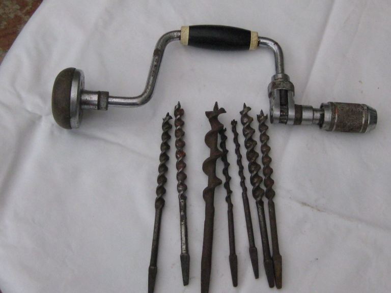Vintage carpentry / woodworking Stanley Rachet Brace no 73, 8 inch & 7 bits