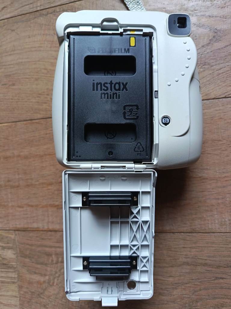 Instax Mini 9 Instant Camera - White, Good Condition | in Newtownabbey ...