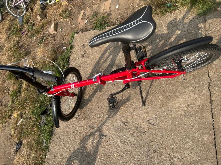 Oyama folding bike 20 inch wheels in good working order, ready for a ...