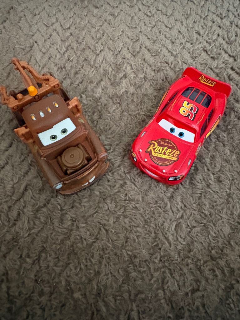 Lightning McQueen and Mater cars