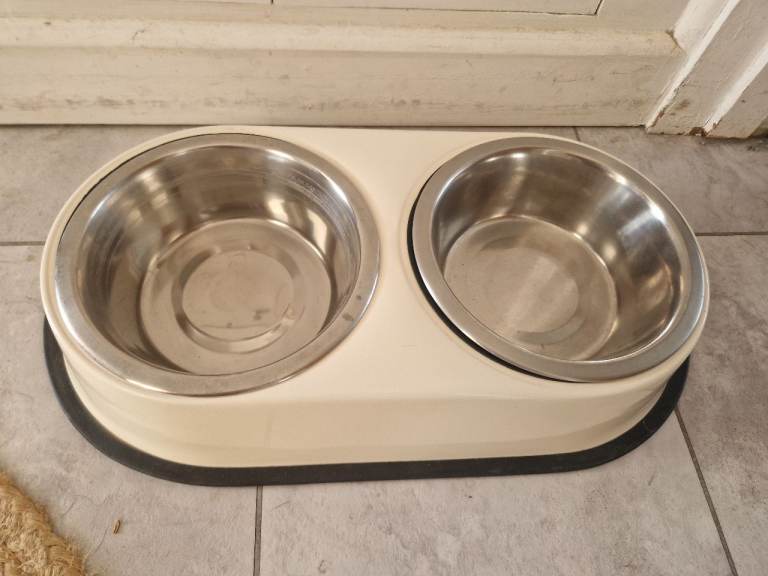 Dogs double feeding bowl VFC