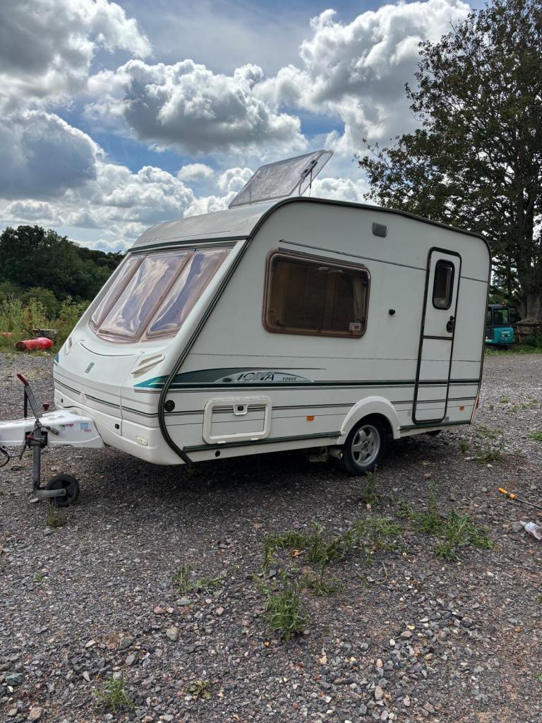 2002 swift Iona vogue 