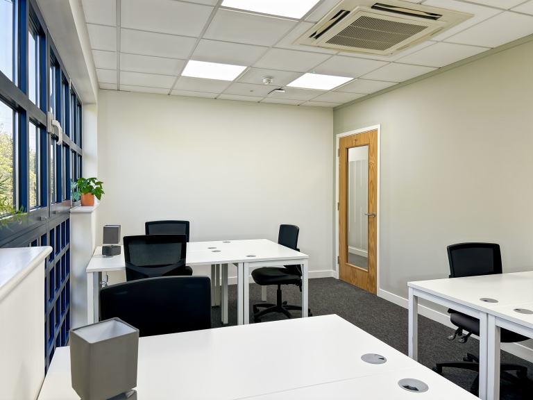 St Neots - PE196RE \ Office with 3 Desks for Rent
