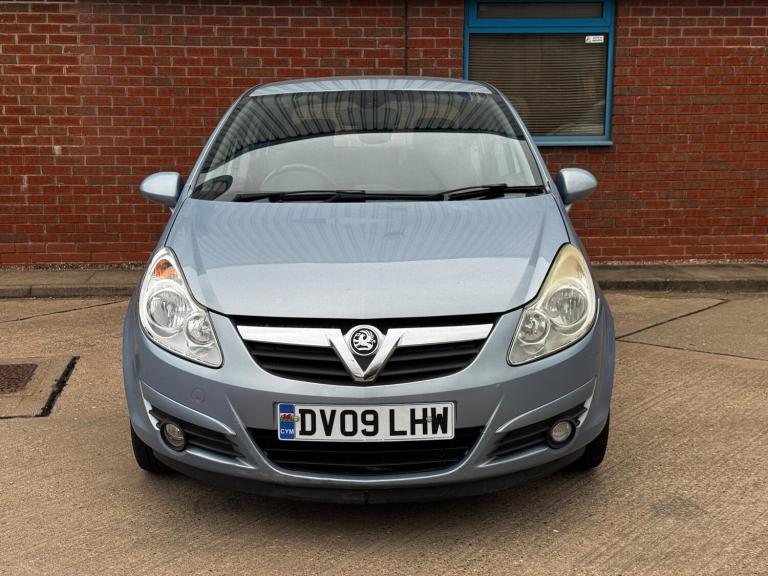 2009 Vauxhall Corsa 1.4i 16V Design 5dr Auto HATCHBACK PETROL Automatic
