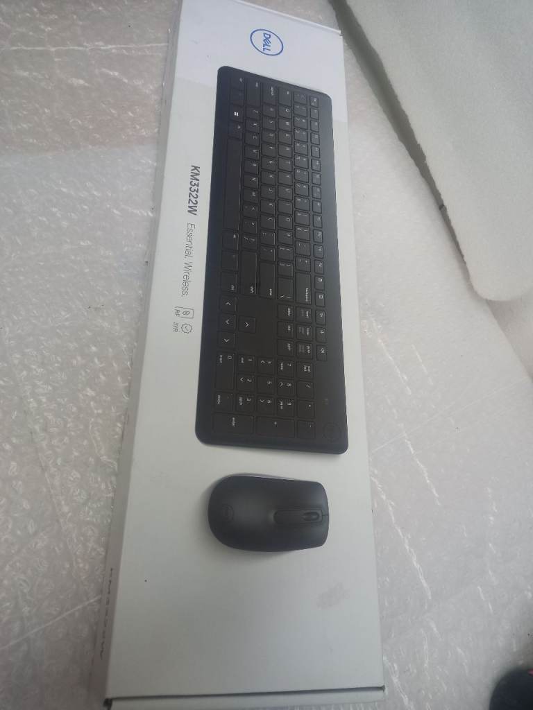 Dell KM3322W Essential Wireless Keyboard and Mouse Combo - New