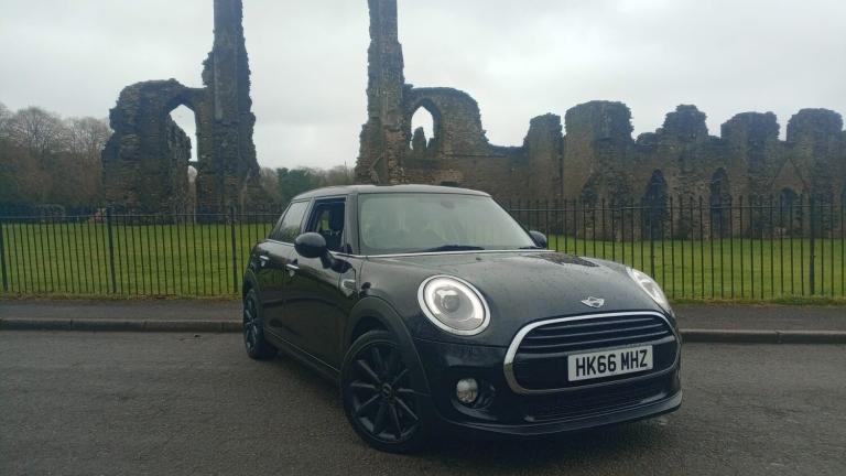 2016 MINI Hatch 1.5 Cooper D 5dr *APRIL 27 MOT* HATCHBACK Diesel Manual